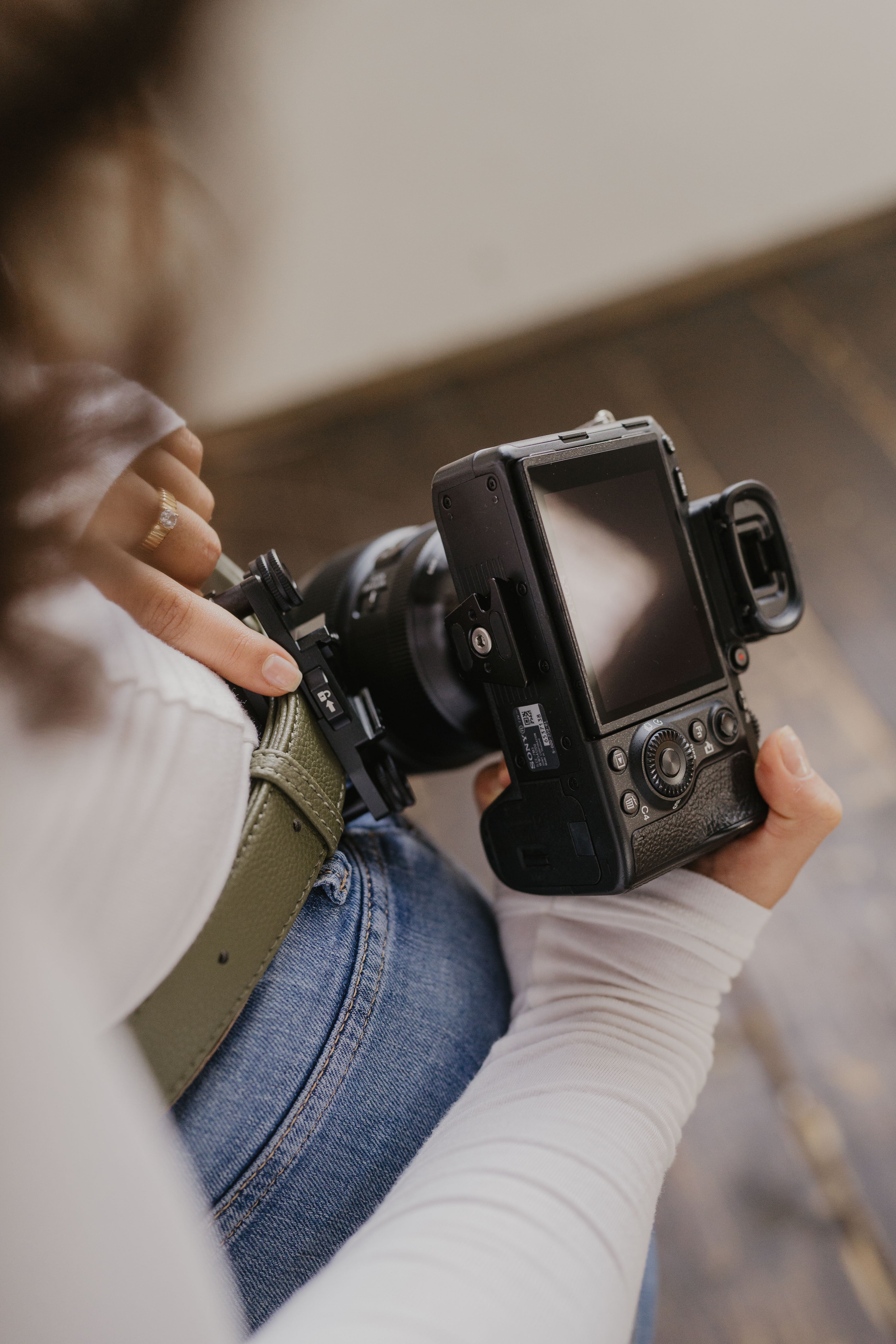 green bag  with camra 