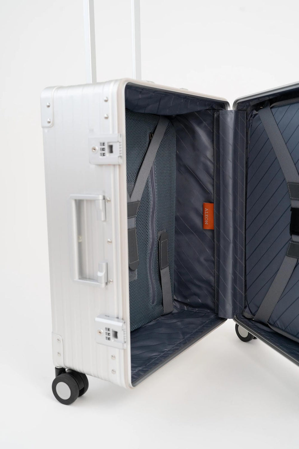 LOULEX-ALEON 21" TRAVELLER FOTOKOFFER