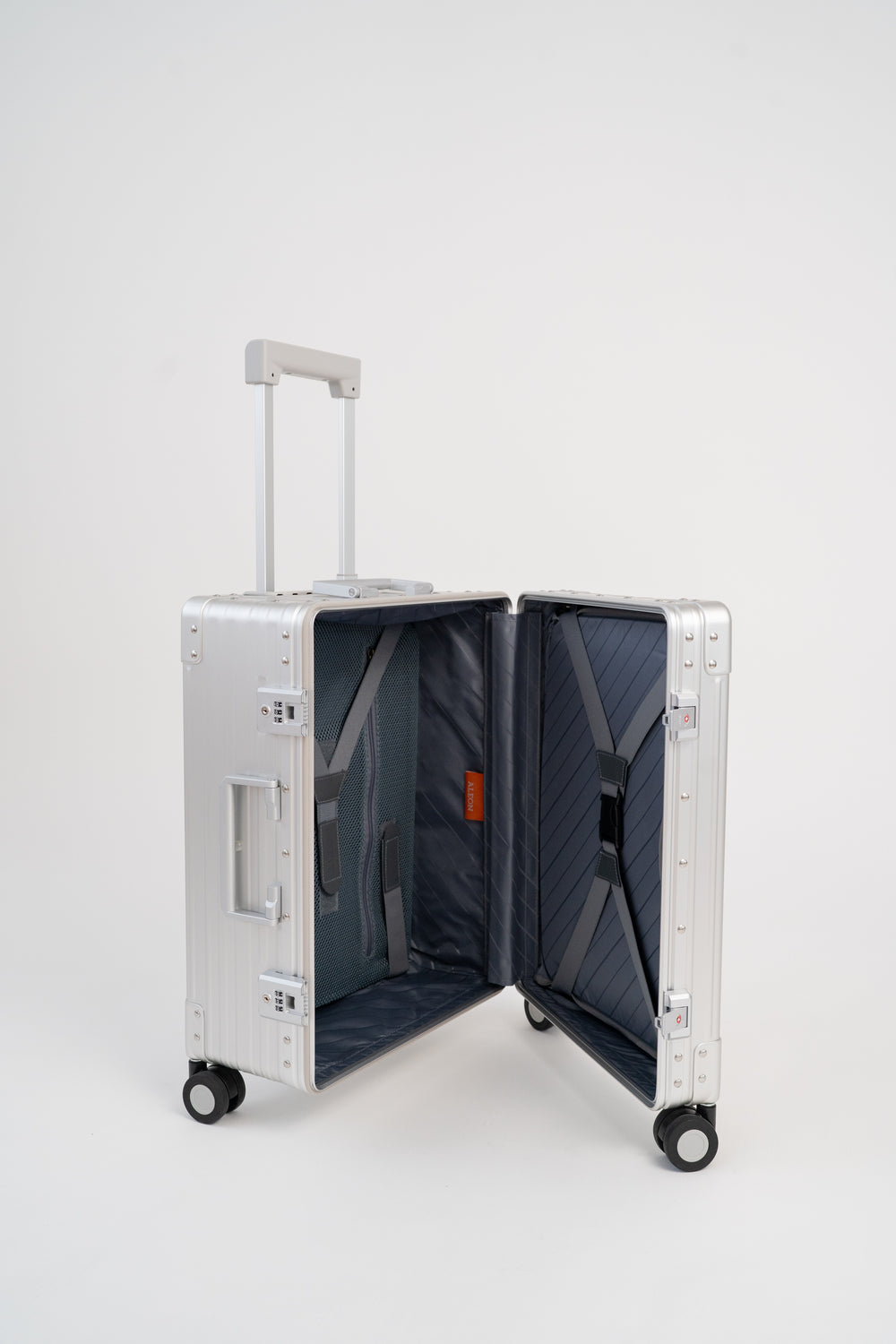 LOULEX-ALEON 21" TRAVELELLER PHOTOCASE